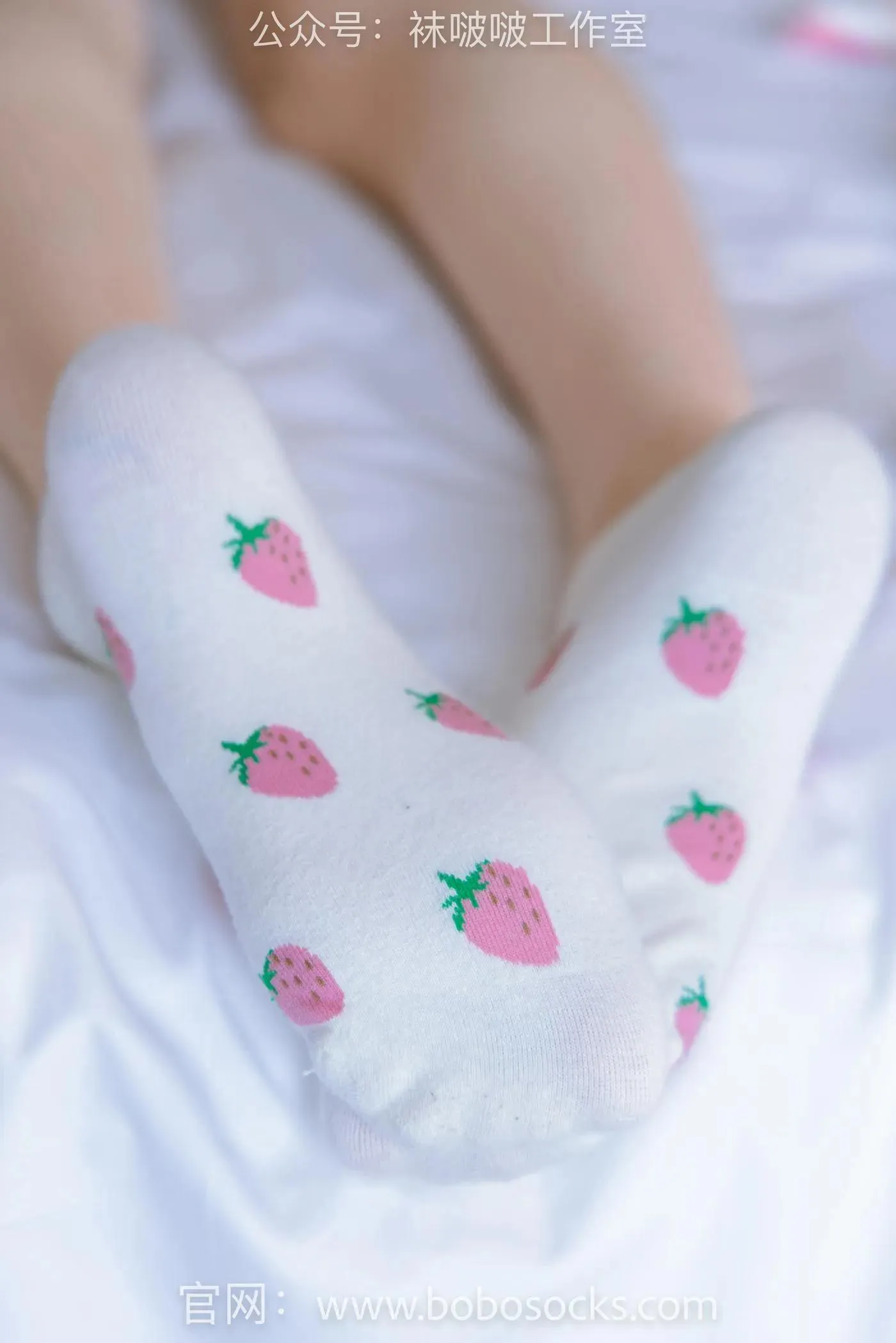 [BoBoSocks袜啵啵]NO.127 稚予-麦昆板鞋、两双自然穿旧棉袜、裸足 [139P]插图5